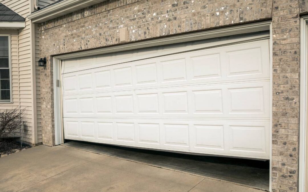 How Much Does It Cost to Repair a Garage Door That Won’t Close in Connecticut?